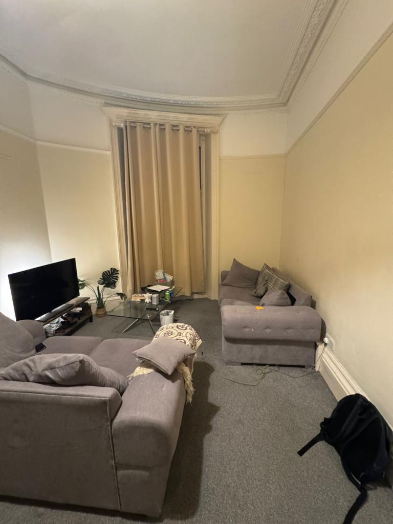 2 bed flat for rent