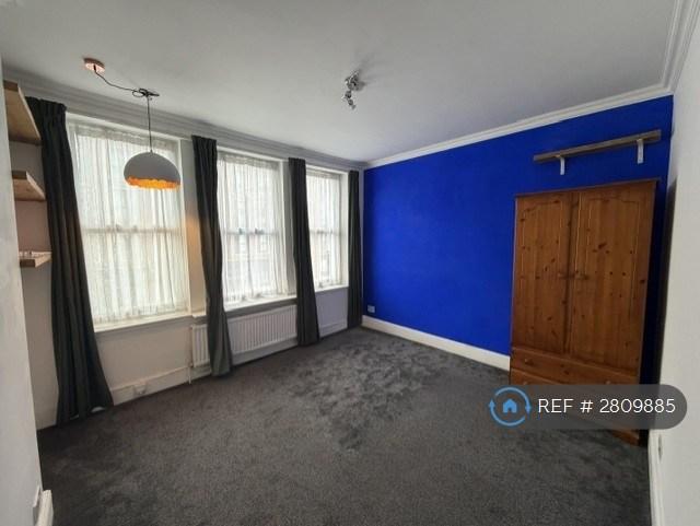 Studio flat in Tooting, London, SW17 (#2809885)