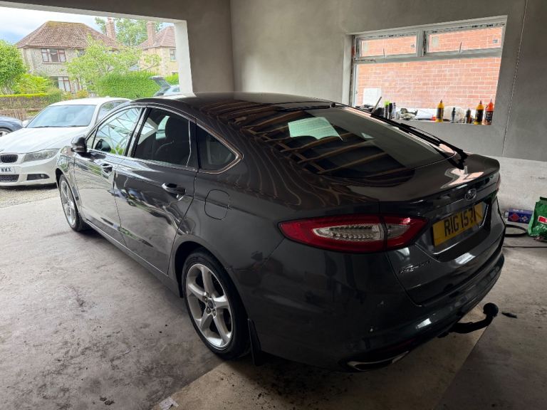 FORD MONDEO TITANIUM 