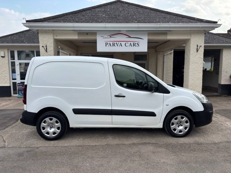 2017 Peugeot Partner 850 1.6 BlueHDi 100 Professional Van [non SS] PANEL VAN DIESEL Manual