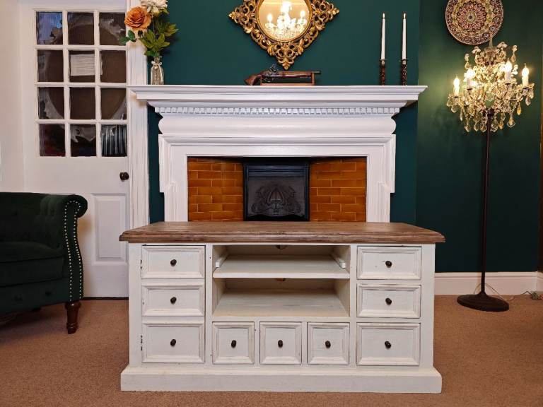 TV Stand Barker and Stonehouse 