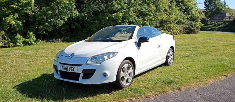 Renault, MEGANE, Convertible, 2011, Manual, 1870 (cc), 2 doors