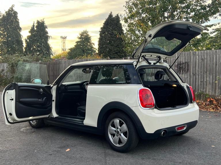 2014 MINI Hatch 1.5 Cooper D 3dr HATCHBACK Diesel Manual