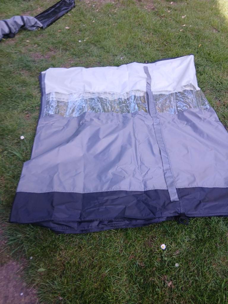 Kampa Windbreak As new