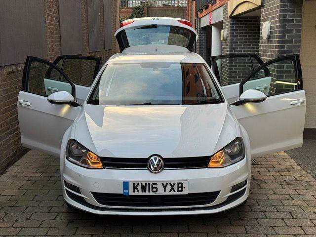 Volkswagen Golf 5 doors