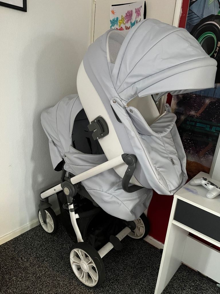 Beautiful unique pram (open to offers)