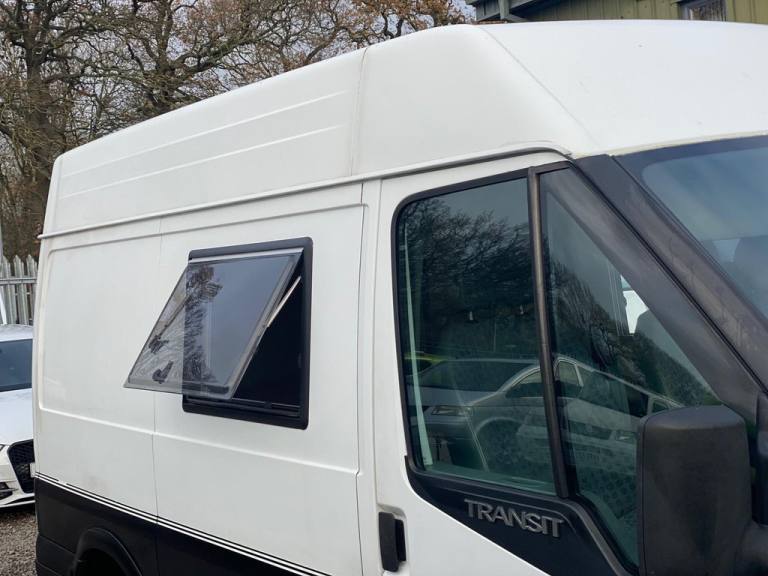 2009 Ford Transit Medium Roof Van TDCi 85ps PANEL VAN DIESEL Manual