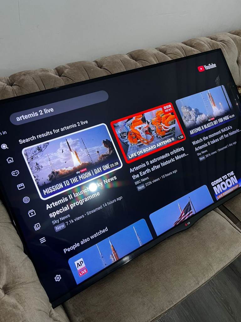 LG 55" Smart TV with 3D Glasses + stand (DELIVERED & INSTALLED)