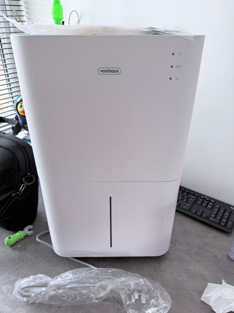 Vonhaus Dehumidifier - Brand New, White