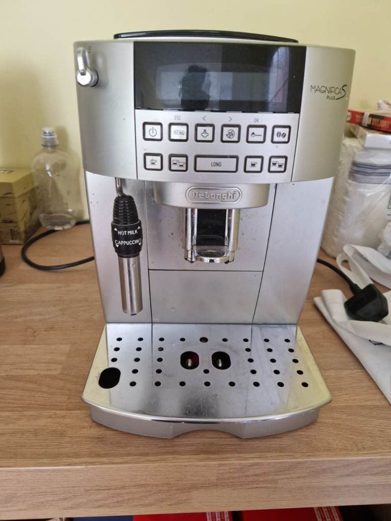 Delonghi Magnifica S Coffee Machine