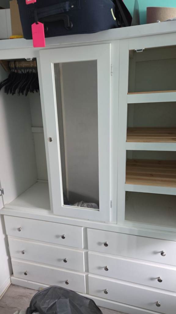 Solid wood wardrobe 