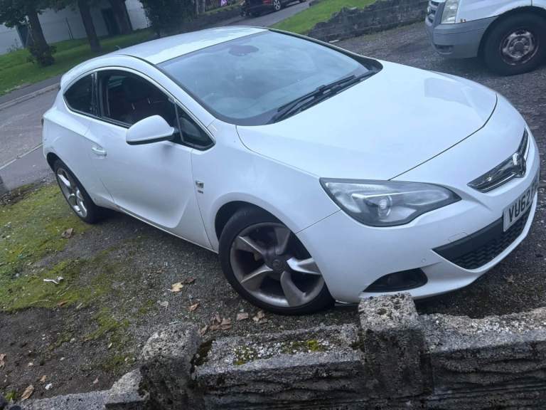 Vauxhall, ASTRA GTC, Hatchback, 2012, Manual, 1956 (cc), 3 doors
