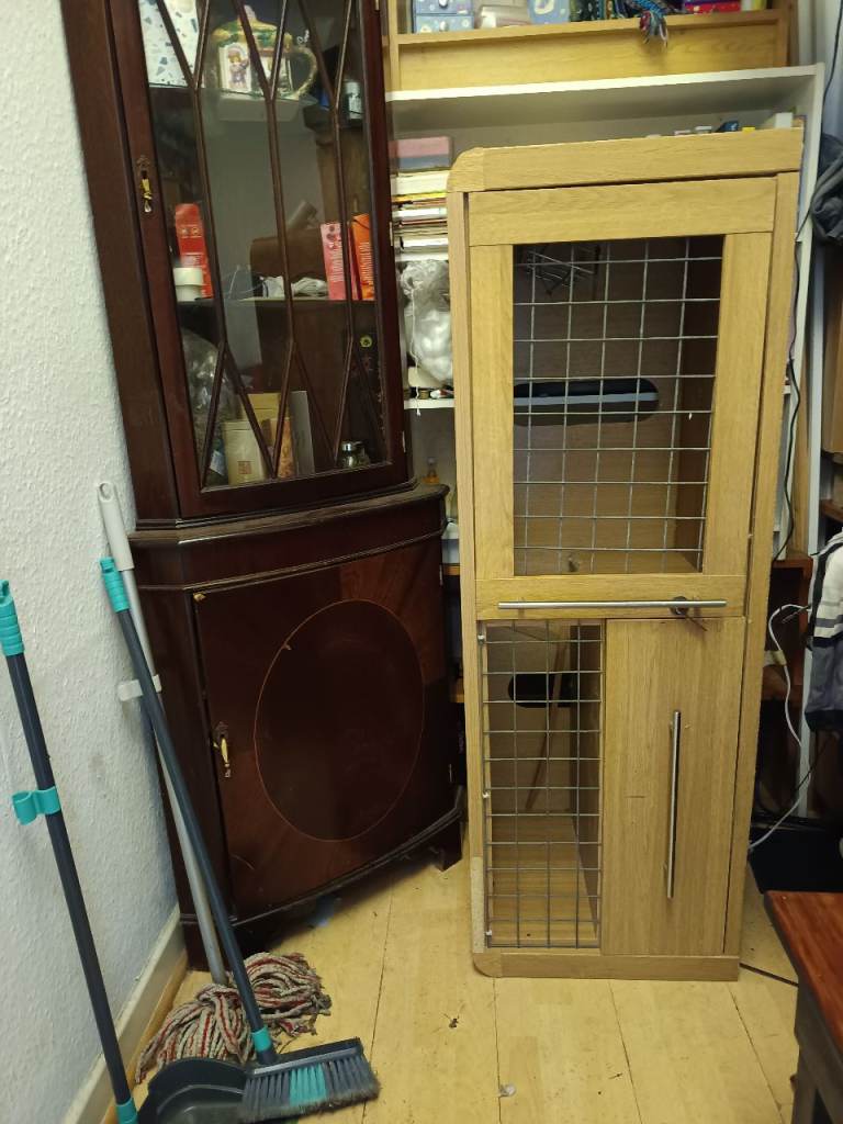 Rabbit hutch 