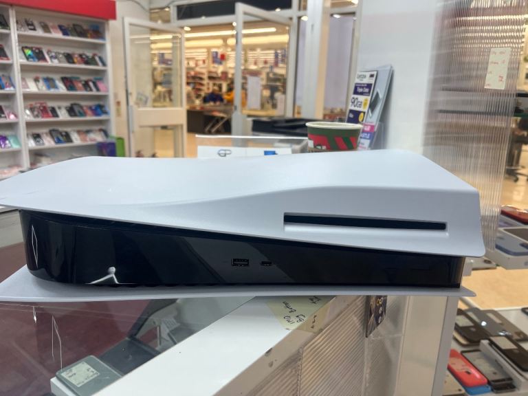 PS5 1 tb capacity with disc feature