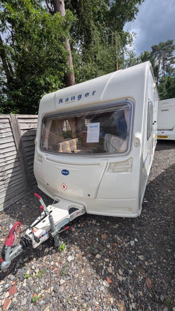 Bailey RANGER 460/4 - 2007 - 4 BERTH - FIXED DOUBLE BED - MOTOR MOVER