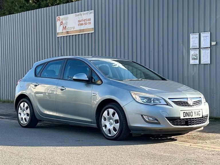 2010 Vauxhall Astra 1.6i 16V Exclusiv 5dr - new cam belt  HATCHBACK Petrol Manual