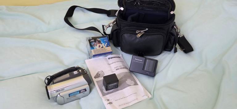 Mini DV camcorder
