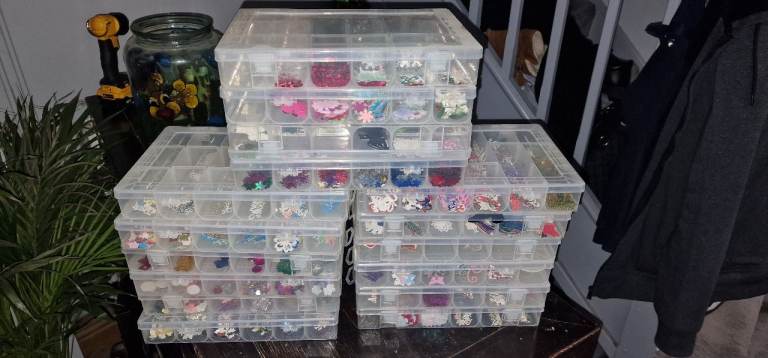 Craft bundle in storage containers