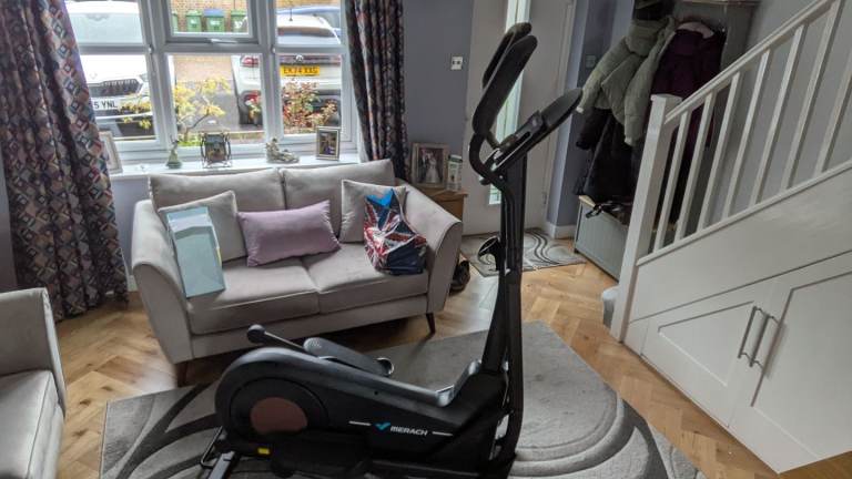 Elliptical crosstrainer