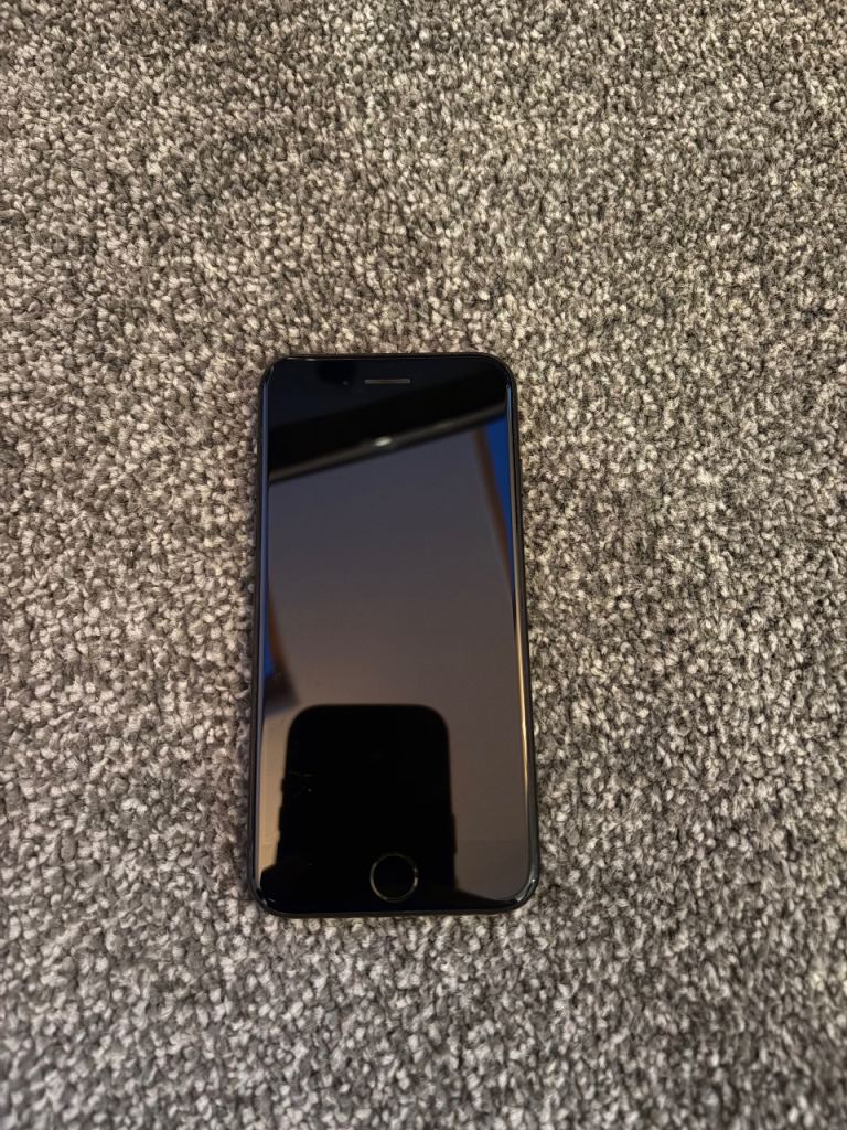 iPhone 7,8 all immaculate boxed etc. 