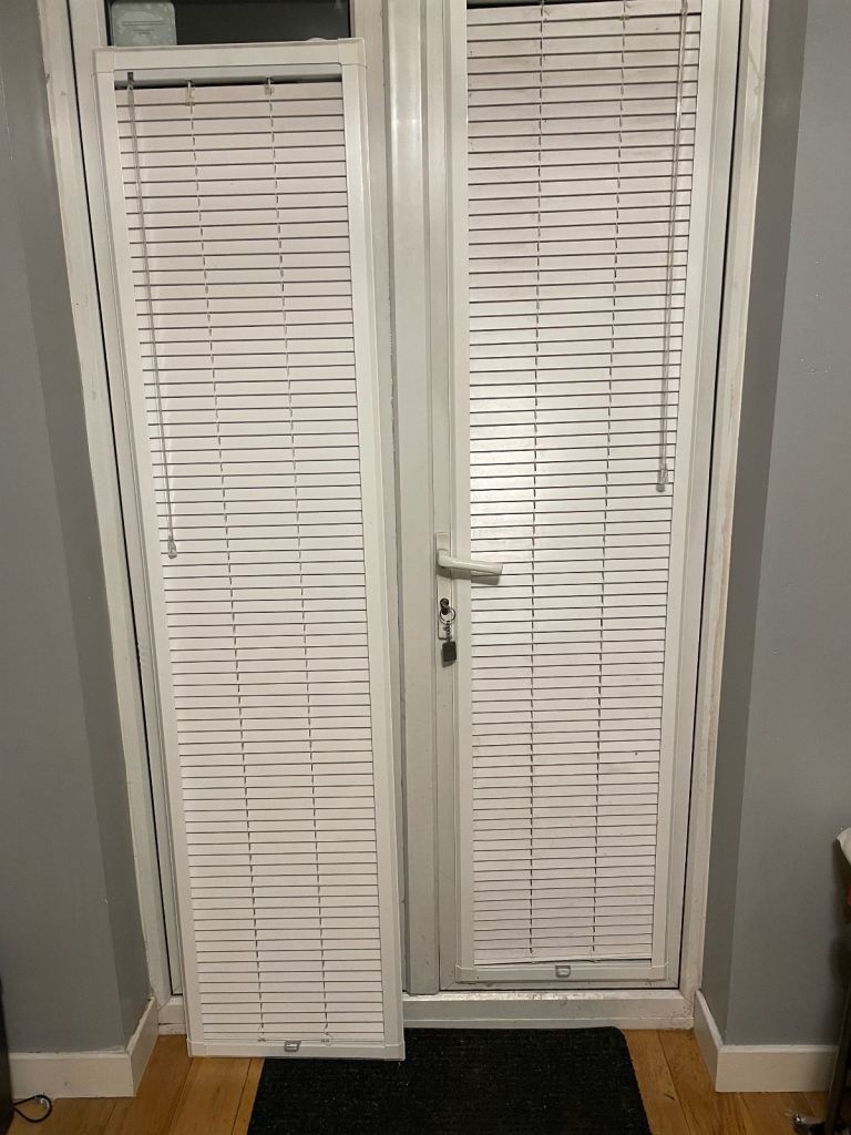 No drill fitted window shutters 