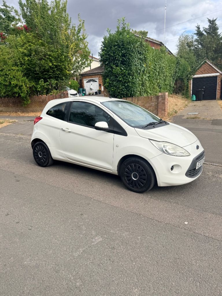 Ford, KA, Hatchback, 2010, Manual, 1242 (cc), 3 doors