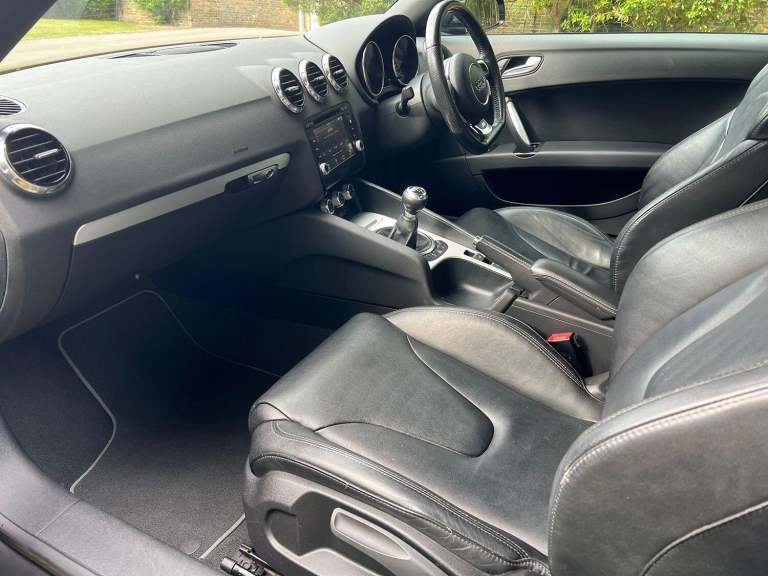 AUDI TT 2.0 TFSI S line 2013