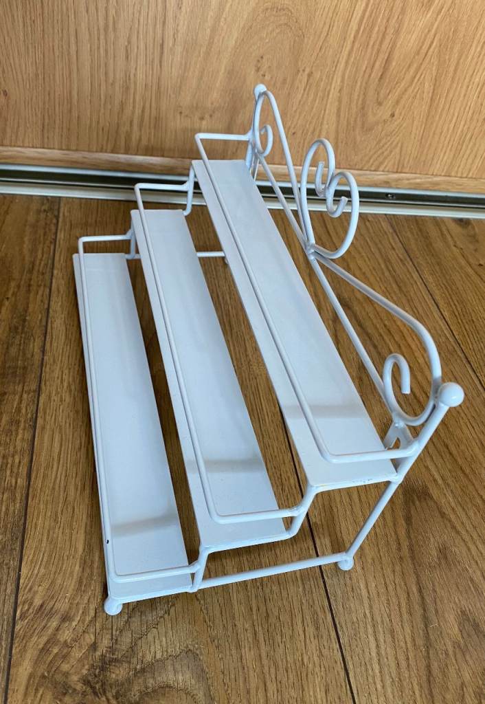 White Metal Nail Polish Stand / Organiser, 3 Tiers, heart design, freestanding or wall mountable