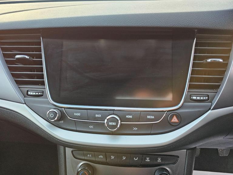 2017 Vauxhall Astra 1.6 CDTi ecoTEC BlueInjection Tech Line Nav Sports Tourer Euro 6 5dr ESTATE D...