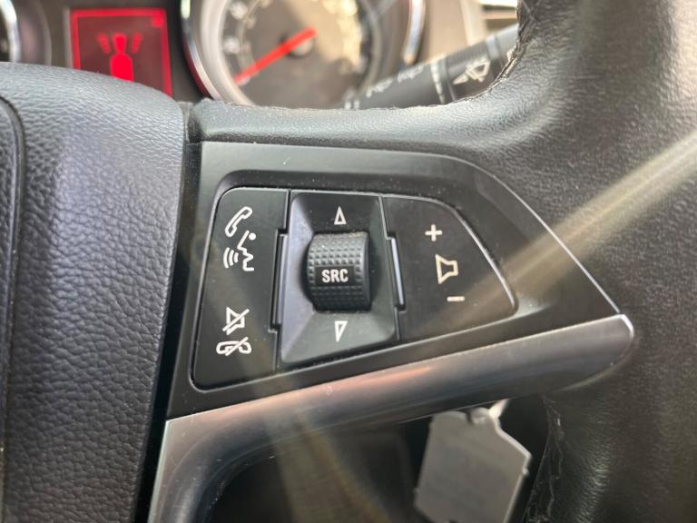 2013 Vauxhall Astra 2.0 CDTI ELITE Hatchback Diesel Manual