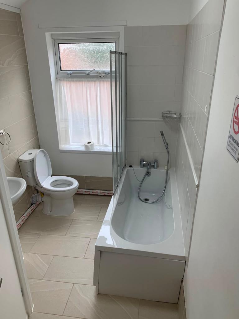Supported Housing – Clean & Newly Refurbished 3 Bed Home | Instant Move In | Close to Stratford Road