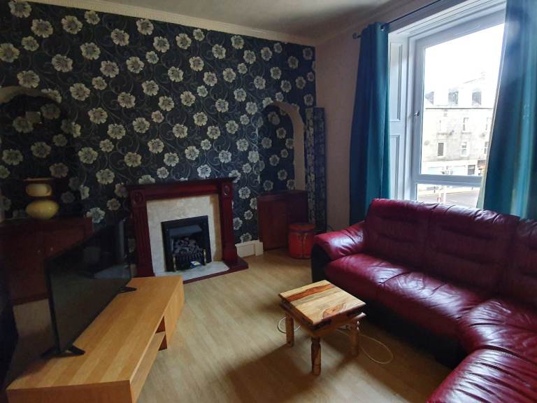 2 Bedroom Flat - AB25 Area