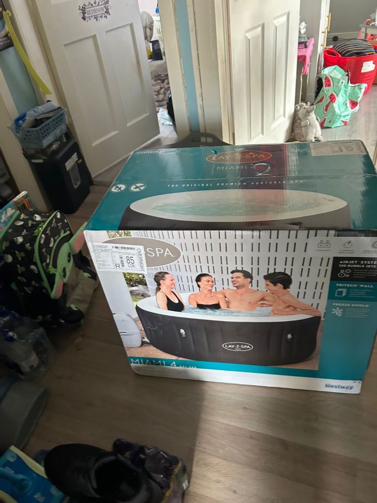 Lay z spa Miami hot tub 