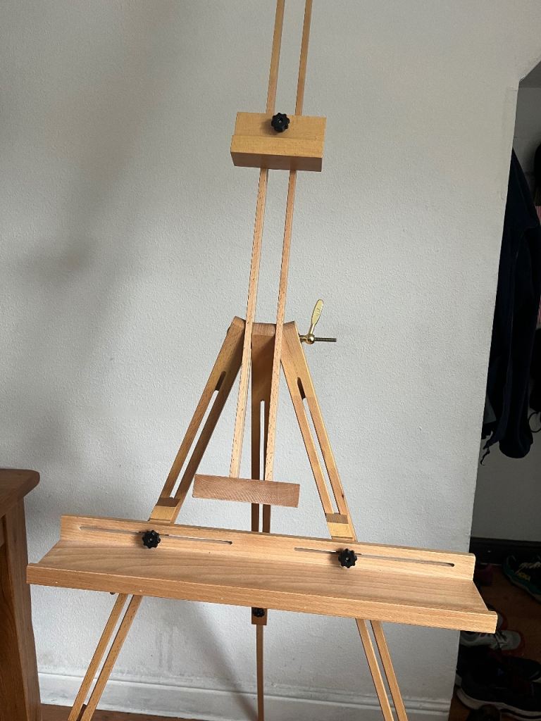 Large Artist Easel - excellent condition