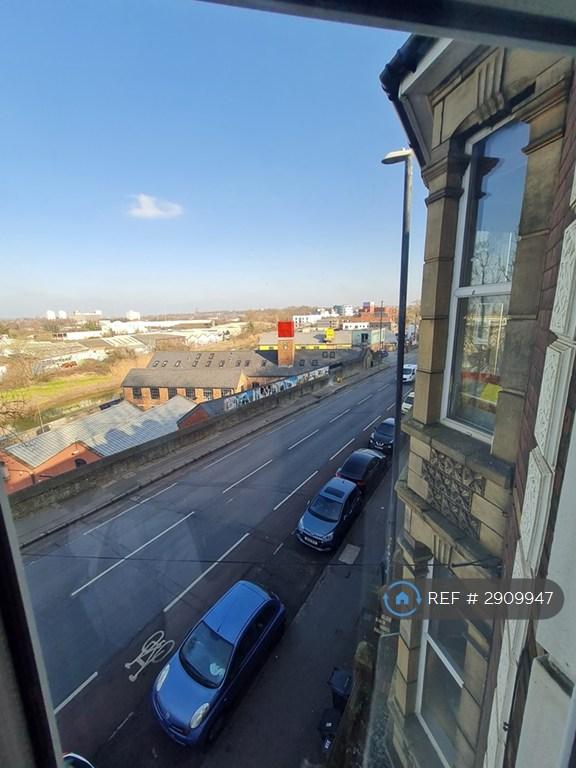 2 bedroom flat in Bath Road, Bristol, BS4 (2 bed) (#2909947)