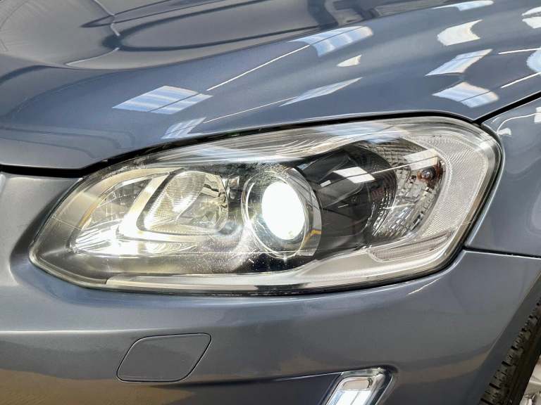 VOLVO XC60 2.0 SE Lux Nav D4 2017