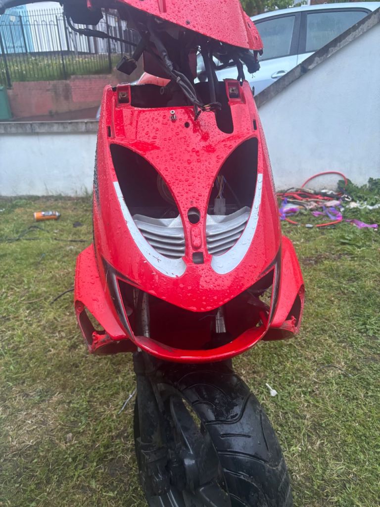 Aprilia sr125 project or for parts or repair 