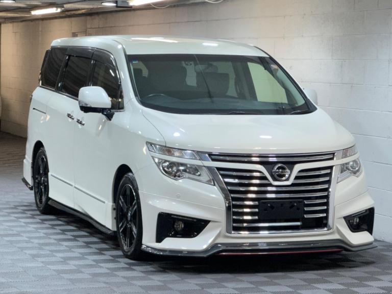 Nissan Elgrand 3.5 V6 4WD 350 Highway Star NISMO KIT Petrol Automatic