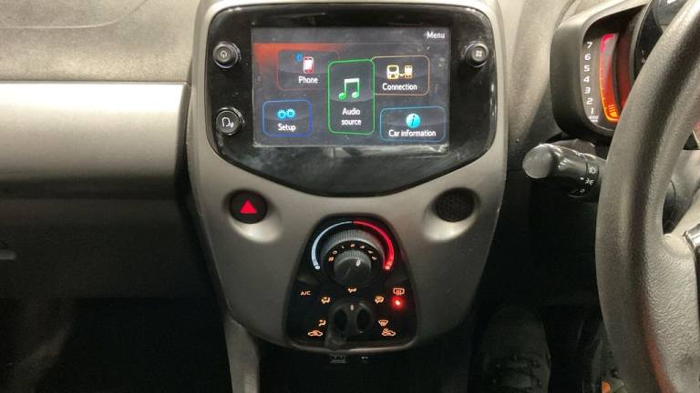 2021 Toyota AYGO 1.0 VVT-i x-play Hatchback 5dr Petrol Manual Euro 6 (s/s) (71 ps) 1 OWNER F Hatc...