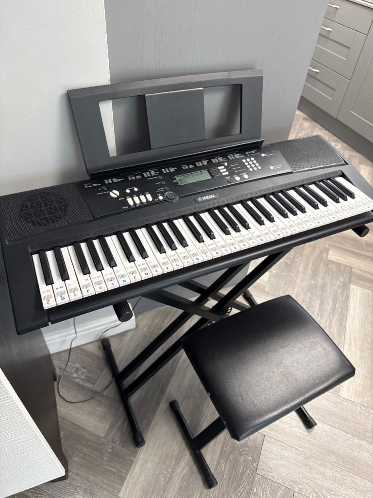 Yamaha EZ220 with stand and seat