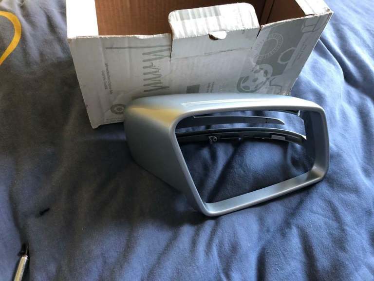 Mercedes c class w204 face lift mirror covers (silver) 
