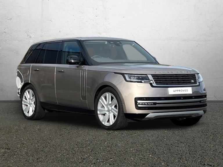 LAND ROVER RANGE ROVER 3.0 P400 SE 4dr Auto