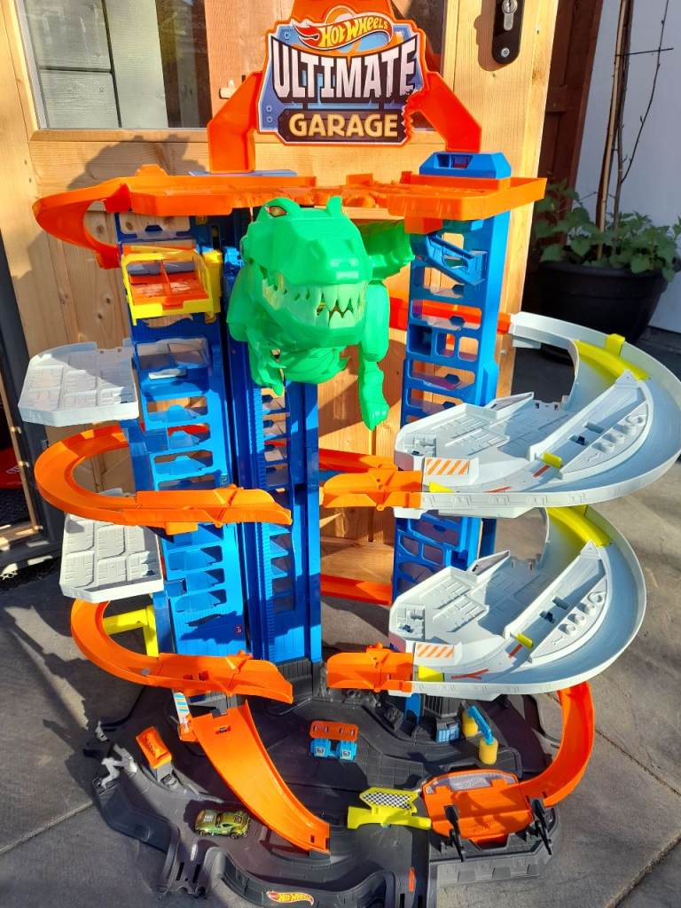 Hotwheels Ultimate Garage