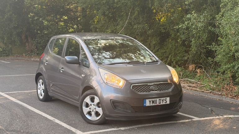 Kia VENGA Hatchback 2011 5 doors
