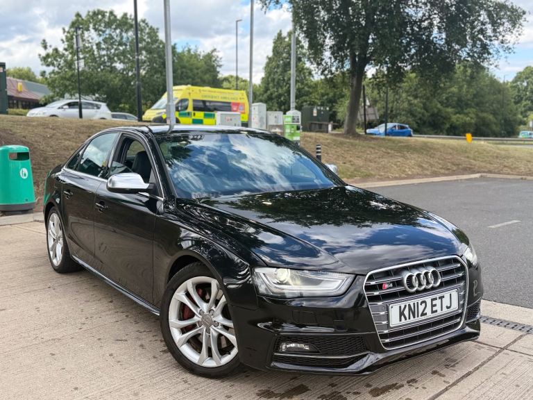 Audi, A4, Saloon, 2012, Semi-Auto, 2995 (cc), 4 doors