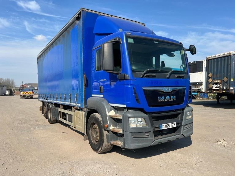 MAN/ ERF TGS 26.360 26 TONNE CURTAIN / MOFFETT MOUNTY 