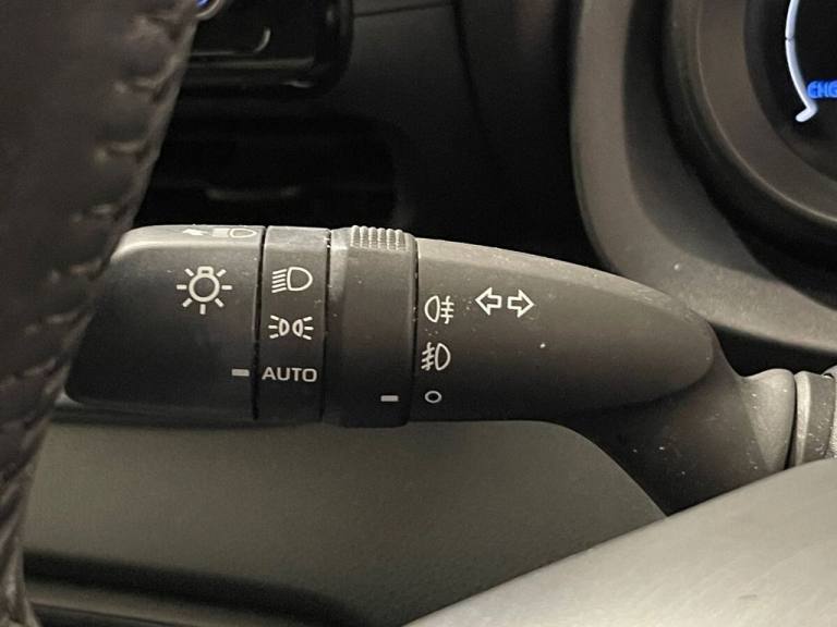 2022 Toyota Yaris 1.5 VVT-h Design Hatchback 5dr Petrol Hybrid E-CVT Euro 6 (s/s) (116 ps) Hatchb...