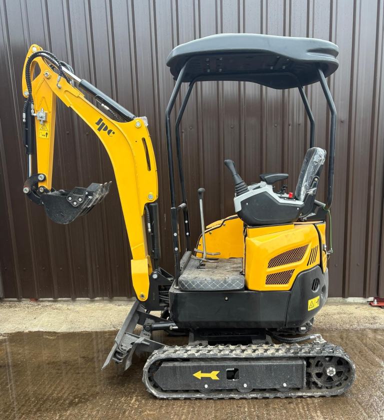 JPC HT 18 .1.8 Ton Mini Digger Used 