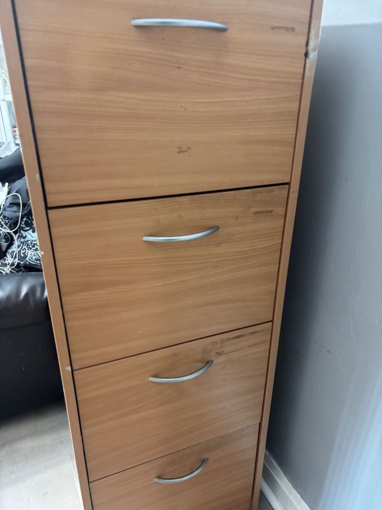 Wooden 4-Drawer Cabinet / Filing Unit – Good Condition