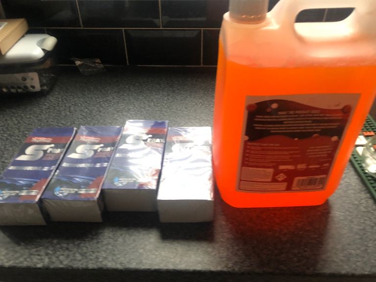 Anti fouling x 4 and shampoo